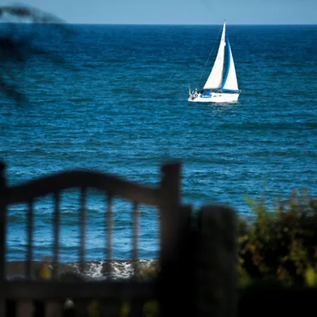 Meudon Falmouth